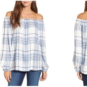 VINCE CAMUTO off the shoulder top